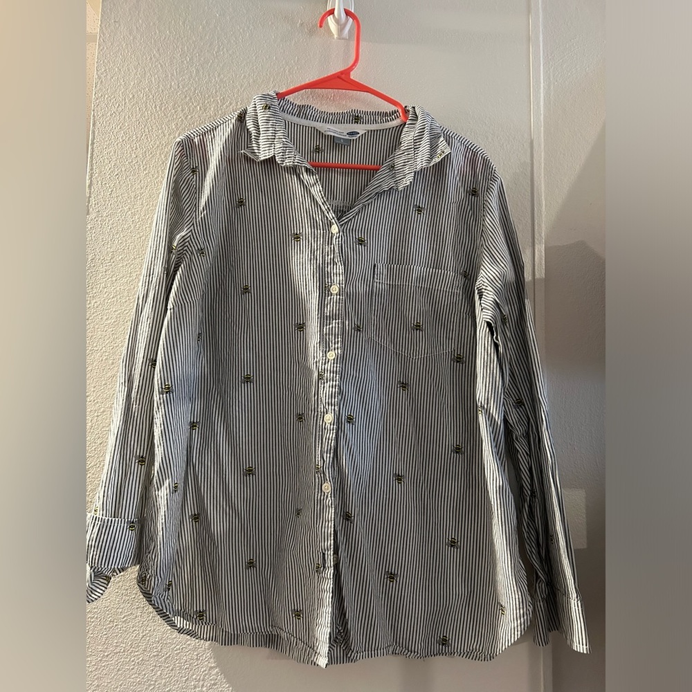Old Navy 🐝 pinstripe button down